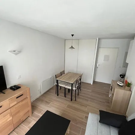 F2 Vue - Piscine - Climatisation - Parking Appartamento